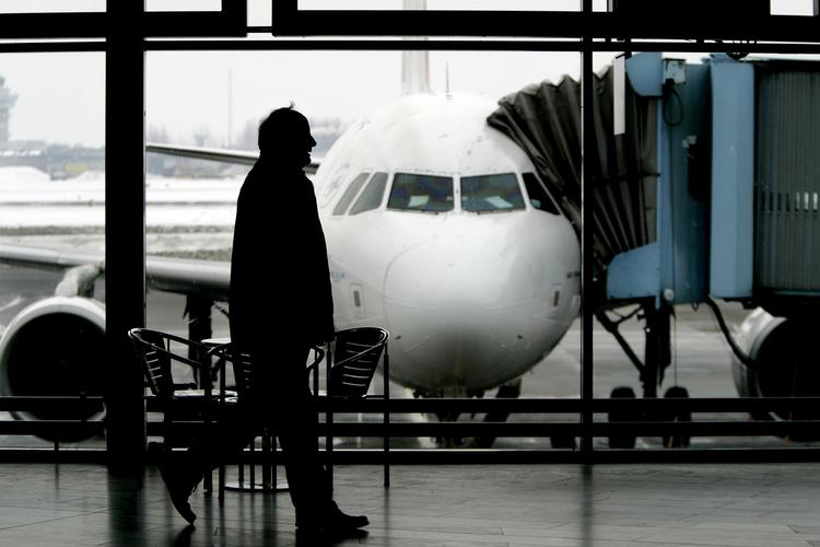 Miljø. Flyrejsen er noget af det allermest skadelige for miljøet. Det faktum bliver man nødt til at forholde sig til. 