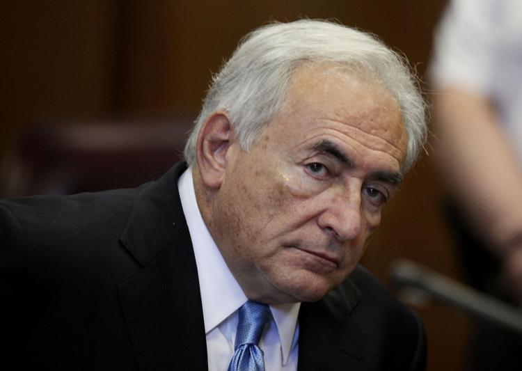 anklaget. Den tidligere chef for Den Internationale Valutafond, franskmanden Dominique Strauss-Kahn, er anklaget for seksuelle overgreb mod en stuepige på et hotel i New York. 