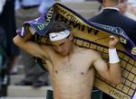 Kampklar. Rafael Nadal måtte skifte trøje under dagens kamp, men hverken tøj- eller fodproblemer kunne holde ham fra finalen. 