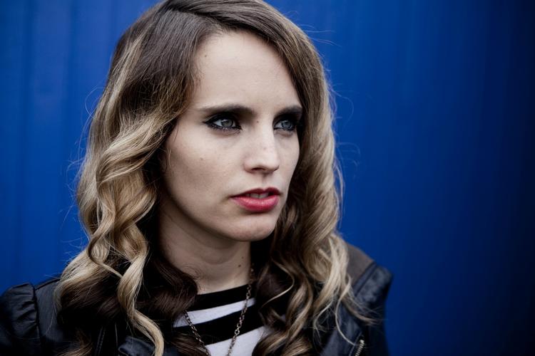 Uprætentiøs. Anna Calvi, der er blevet udråbt til engelsk rocks næste komet, gør intet for at køre med på hypen. 