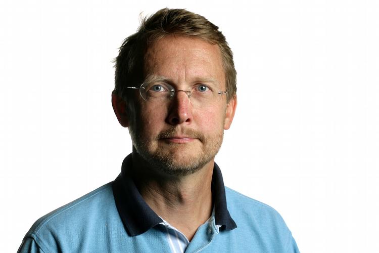 »De gode boghandlere berøves de bestsellere, som gør deres fagligt funderede forretning mulig«, skriver Bjørn Bredal. 