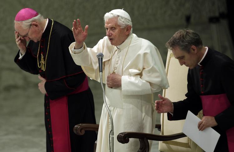 Moderne. Selv pave Benedikt XVI har taget nymodens værktøj i anvendelse i form af det socialnetværk Twitter. 