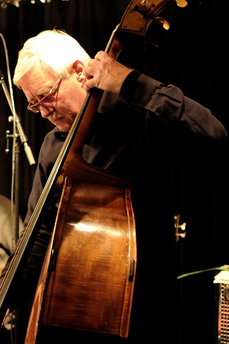 hæder. Bassisten Bo Stief vinder pris og spiller i aften på Montmartre. 