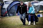 Nedtur. Festivalen fik i går en ordentlig skylle, og det har sat sine spor. Rejsen hjem bliver ekstra lang. 