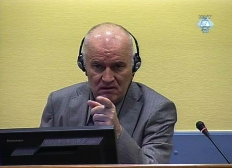 Debut. Ratko Mladic var første gang for Den Internationale Krigsforbryderdomstol 3. juni, hvor han erklærede, at han var en »alvorligt syg mand«. 