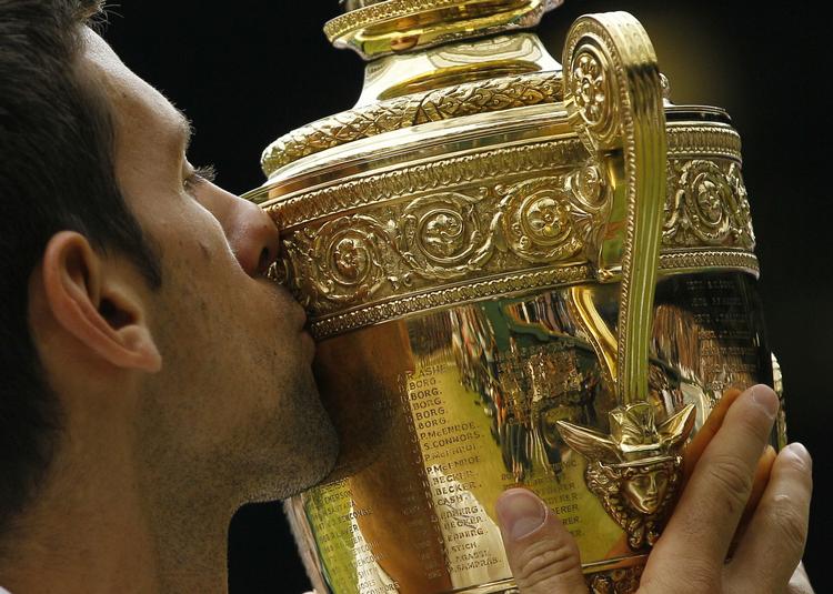 Magtskifte. Djokovic' gevinst i Wimbledon var han første på græsset i udkanten af London. 