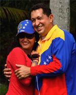 Nyopereret. Venezuelas præsident Hugo Chavez sammen med sin datter  Rosa Virginia i Havana i Cuba. 