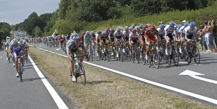 Aggressivt. Der blev kæmpet voldsomt i Tour-feltet på 5. etape. 