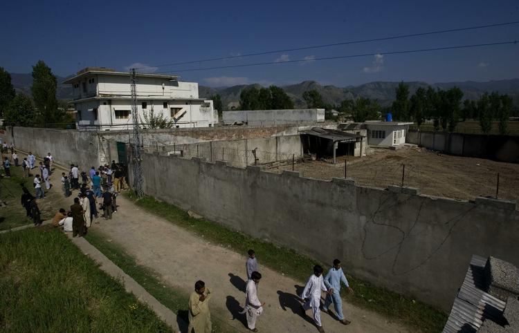 Terroristkoner. Osama bin Laden og hans familie opholdt sig i dette hus i Pakistan, da amerikanske soldater trængte ind og dræbte al Qaeda-lederen. Hans koner og børn opholder sig stadig i Pakistan. 