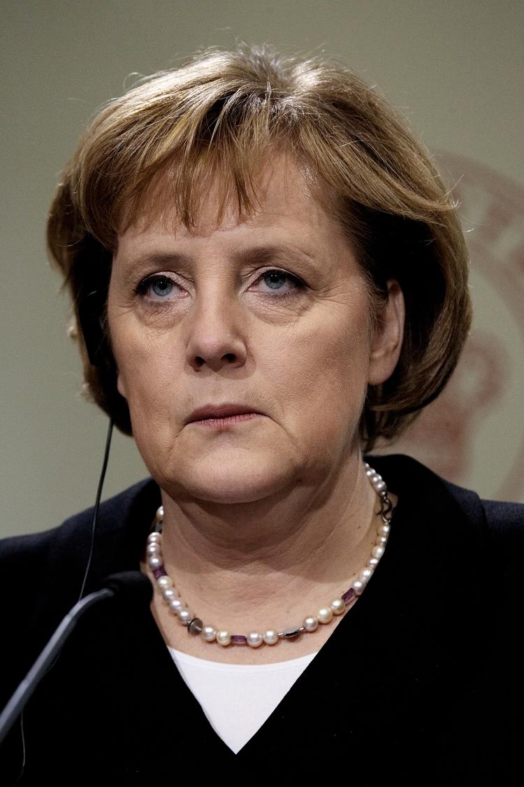 Merkel. En presset Angela Merkel står i dilemma om våbensalg til Saudi-Arabien. 