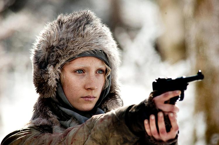 KAMPKLAR. 17-årige Saoirse Ronan er den store oplevelse i Joe Wrights ’Hanna’, som hun også var det i instruktørens gennembrud ’Soning’. 