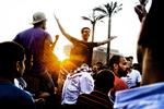 Tahrirpladsen. Demonstranterne truer med at  blive på Tahrirpladsen, indtil deres krav bliver hørt. 