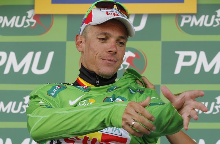 Luksushjælper. Den grønne trøje, Philippe Gilbert, er kommet på kant med holdkammeraten André Greipel. 