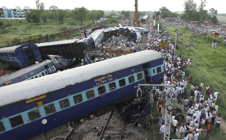 Togulykke. Mindst 24 er dræbt efter en togulykke i Indien. 