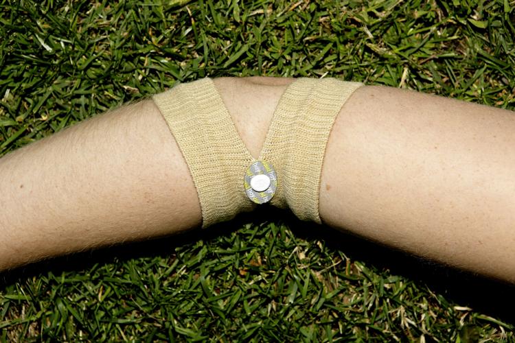 akupressur. Hay-Band lover for meget. Apotekerne beklager nu salget, og Lægemiddelstyrelsen kan helt fjerne det fra markedet. 