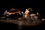 Afbrydelse. Jazzpianisten Keith Jarrett afbrød flere gange sin egen koncert i Operaen, da han ikke var tilfreds med lyden. 