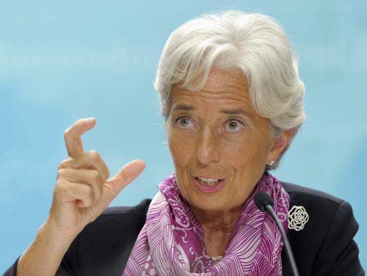 Pres. Der skal mere fart over de græske politikeres indsats fopr at redde landets økonomi, mener IMF-chef Christine Lagarde. 