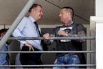 Undskyld. Hells Angels-rockeren Brian Sandberg (th) vil ikke kaldes psykopat og har derfor truet en kriminolog med injuriesag. Her ses Sandberg med sin forsvarer, Michael Juul Eriksen, under den store igangværende rockersag. 