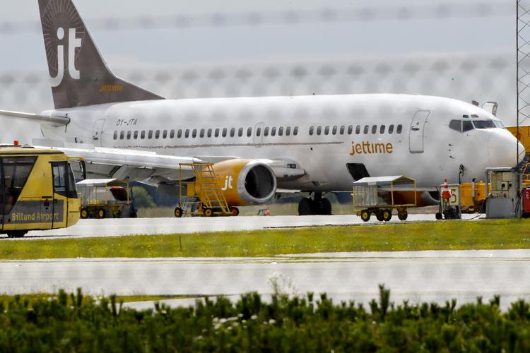Nødlanding. Charterflyet på vej mod Azorerne måtte nødlande i Billund men alle slap uskadte ned. 