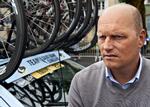 Opsang. Bjarne Riis er utilfreds med en del af sine ryttere. De sidder ikke, hvor de skal. 
