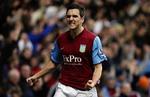 Forstærkning. Liverpool er ved at sikre sig Aston Villa-fløjen Stuart Downing, der også oprtræder på det engelske landshold. 
