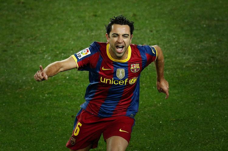 Superstjerne. Xavi skal hold esig til at spille fodbold - ikke udtale sig om transfers, mener Arsenals manager. 