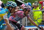 Giro. For et par måneder siden i Giro d'Italia forærede Alberto Contador kammeraten Paolo Tiralongo sejren på 19. etape. 