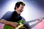 Genforening. John Fogerty er klar til at lytte til bandmedlemmer. 