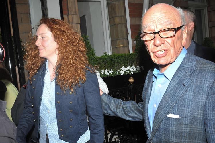 UNDSKYLDNING. Rupert Murdoch og hans medie-imperium er i modvind. Nu undskylder han over for ofrene. 