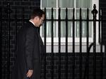 Exit. Andy Coulson trak sig allerede i januar, som spindoktor for den engelske premierminister David Cameron, da aflytningssagen begyndte at tage form. 