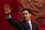 Magtmisbrug. Labour-leder Ed Miliband håber, at de tre største partier i britisk politik kan blive enige om en ny medielov, der begrænser magtkoncentration. 