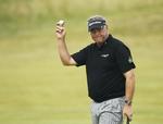 Vinder. »Min fejring bliver meget, meget lang, og jeg får nogle ekstreme tømmermænd«, siger Darren Clarke. 
