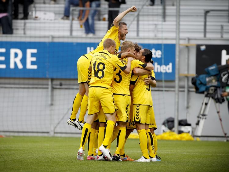 tophold. Med Lasse Krygers mål til 1-0 blev AC Horsens sendt på kurs mod den bedste åbning på Superligaen nogen sinde. 