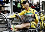 Gult. Franskmanden Thomas Voeckler erobrede den gule førertrøje forrige søndag i Saint Flour, og han bærer den stadig, når Tour de France fortsætter i dag. 