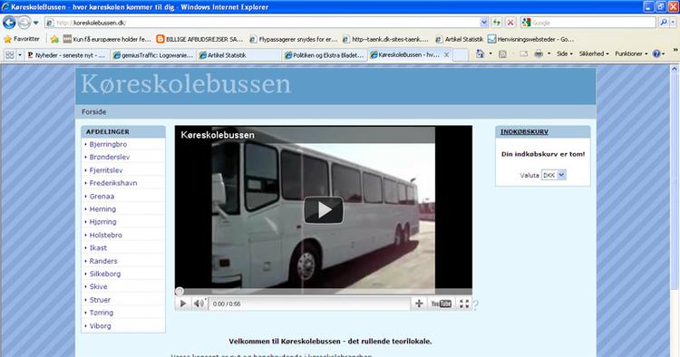 UKENDT. Der er ingen adresse eller ejerforhold på Køreskolebussens hjemmeside, og det er ulovligt ifølge Forbrugerrådet. 
