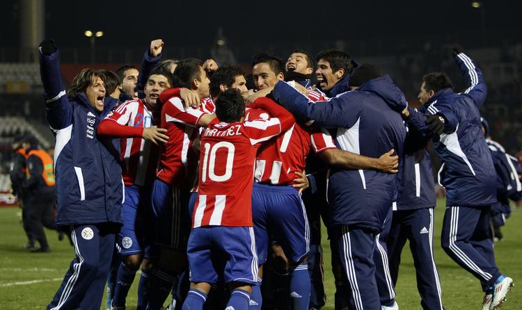 Heldige. Spillerne fra Paraguay klarede sig igennem al slags modgang, før de kunne juble over sejren i Copa America-semifinalen. 