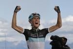 Kan unge Andy Schleck gentage gårsdagens bedrift på dagens store etape? En ting er sikkert: det bliver råt og ubarmhjertigt. Samme råhed, bare langt fra Alpe d'Huez, huserer for tiden i den franske litteratur. 