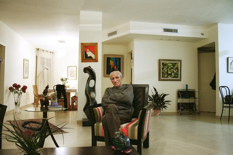 Ringen sluttet. Jochanan Winter fotograferet i sit hjem i Israel i 2007, kort før han døde. Nu er hans bøger givet tilbage til unge på samme alder, som han var, da han flygtede til Tyskland i 1933. 