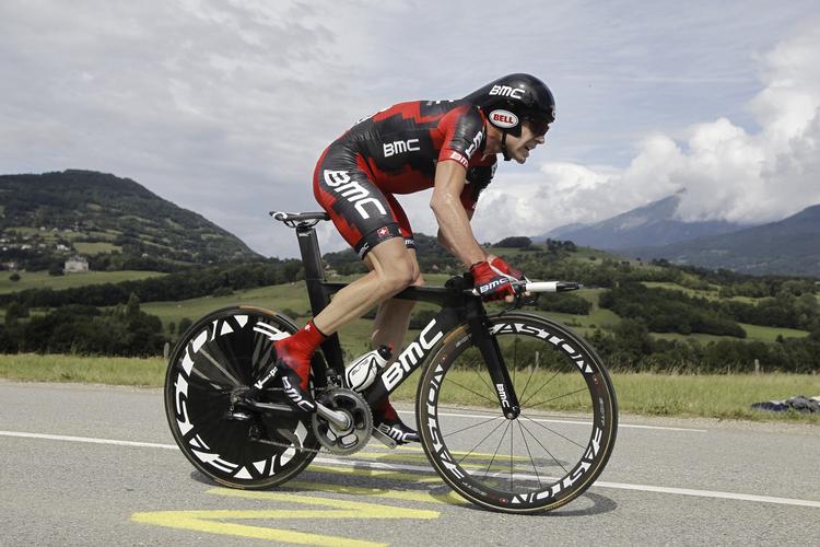 klasse. Cadel Evans var en sikker motor gennem de 42,5 km på Tourens  20. etape. 