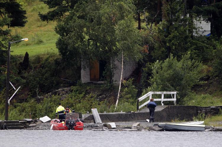Massakren på Utøya varede i omkring halvanden time, før politiet fik anholdt Anders Behring Breivik. 