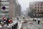 Oslo efter den kraftige bombeeksplosion tæt ved statsministeriet. 
