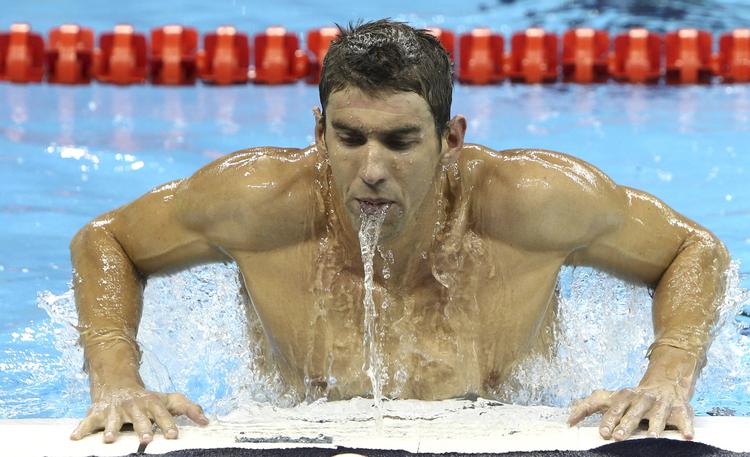 fænomenet. Michael Phelps var i nat i aktion i indledende heat i 200 meter medley. 