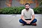 Overlever.  Mens Ali Esbati gemte sig på  Utøya, troede han, at angrebet på øen var en hævnaktion antændt af spekulationerne om, at islamister stod bag bomben i Oslo. 