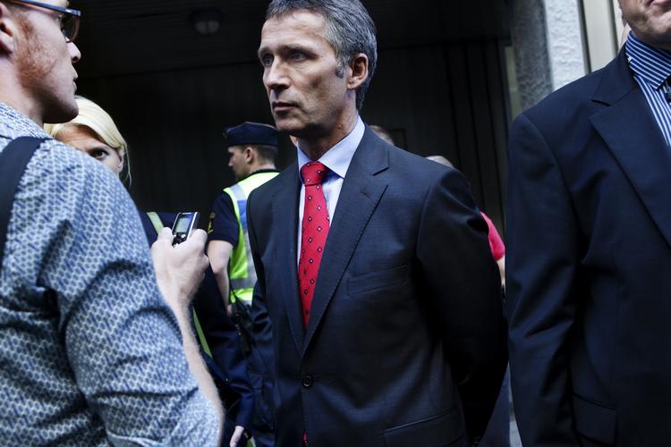 Besindelse. Norges statsminister Jens Stoltenberg (billedet) har bl.a. udtalt: "Vi vil møde angrebet med mere demokrati og åbenhed". 