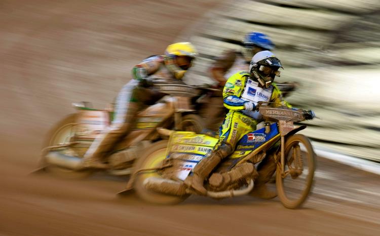 speedway. Kenneth Bjerre (i hvidt) var bedste dansker ved grand prix i Italien. 