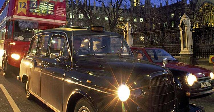 LONDON. Sammen med busser og taxaer er musicals og teaterstykker noget af det mest klassiske man kan opleve i byen. 