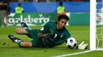 Erfaring. Gianluigi Buffon har spillet 102 landskampe og var med til at vinde VM i 2006. 