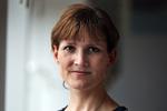 Bødestraf. Socialminister Benedikte Kiær åbner for, at kommuner, der ikke fører ordentligt tilsyn med plejefamilier, kan idømmes bøder. 