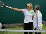 satsning. Caroline Wozniacki er kommet frem til førstepladsen på verdensranglisten med sin far, Piotr Wozniacki, som træner. Nu bliver han skiftet ud. 