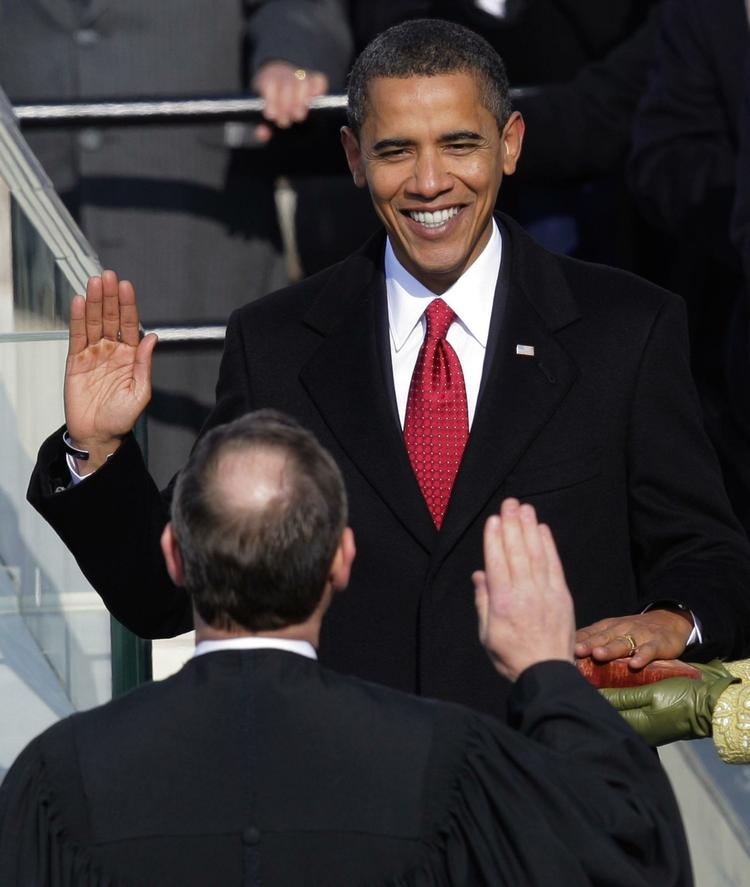Løfterigt. Barack Obama aflagde ed som præsident den 20. januar 2008. Siden er den idealistiske præsident blevet mødt af nogle meget reelle problemer. 